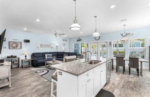 Riviera Beach House | Beach House - Lazee Daze by Panhandle Getaways