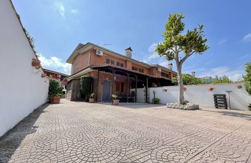 Campo Ascolano House | Beach House near Rome - Family & Pet Friendly