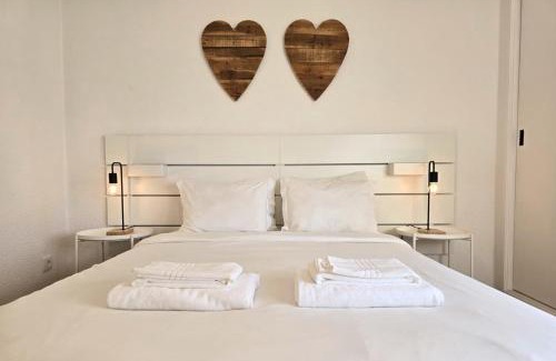 Praia de Faro Apartment | Beach House on Faro Island with a Dreamy Terrace and 7 Beds for the Perfect Escape