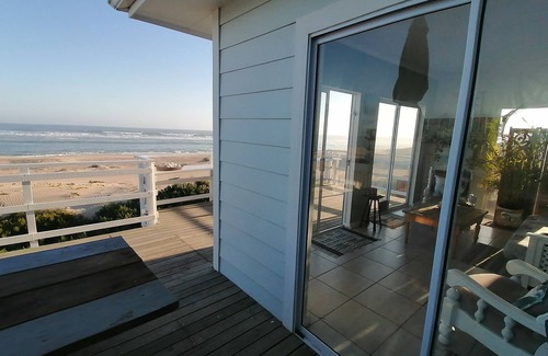 Cannon Rocks Apartment | Beach house on golden sand dunes