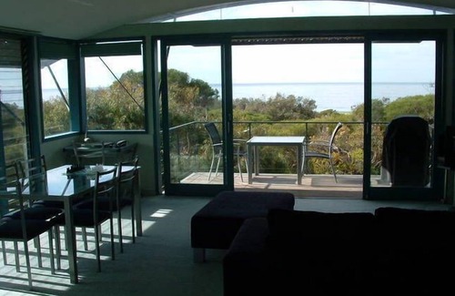 Tura Beach House | Beach House One@Tura