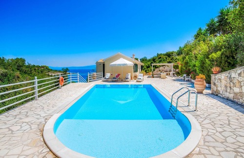 Katsimatika Villa | Beach House Sophia in Paxi