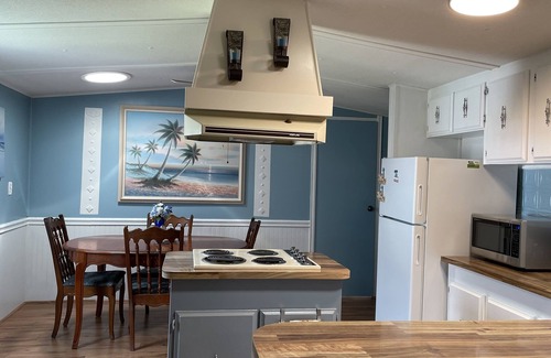Silver Lake House | BEACH HOUSE THE VILLAGES FL.