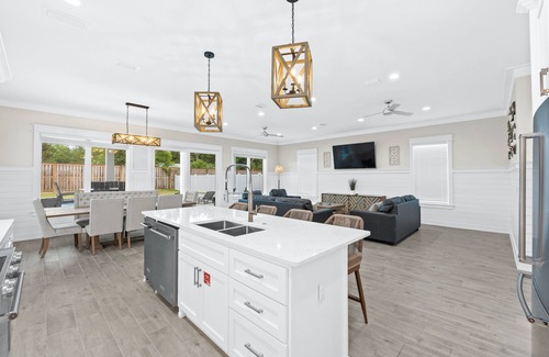 Laguna Beach House | Beach House - Totally Beachin by PHG