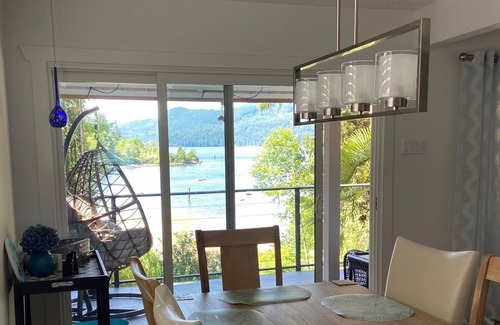 Tuwanek House | Beach House Tuwanek