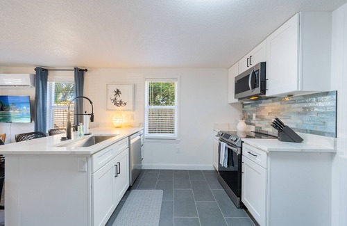 Jacksonville Beach Apartment | Beach House Retreat: Steps to the Ocean and Sand!