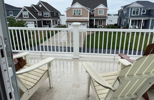 Marblehead House | Beach house in BayPoint Marina amenities to a clubhouse, pools, beaches.