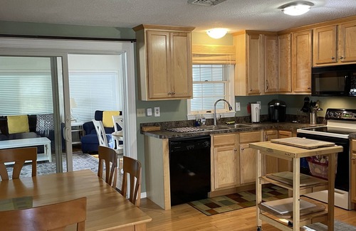 Bass River House | BEACH HOUSE, VERY CLEAN, Less than 1/2 mile walk to Beach, WIFI, Central Air