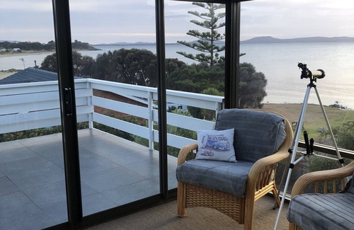 Swansea House | Beach house with magnificent views