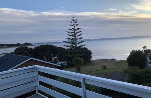 Swansea House | Beach house with magnificent views