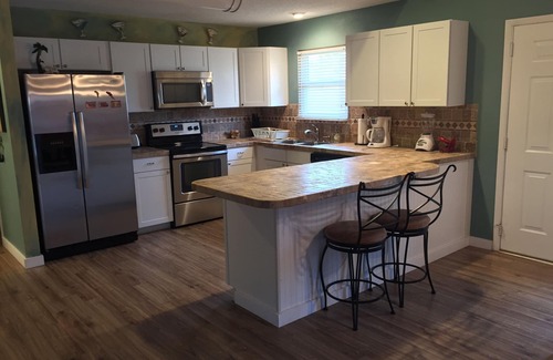 Bel Air House | Beach House With Private Pool And Hot Tub - Clean And Fun! - Steps To Beach