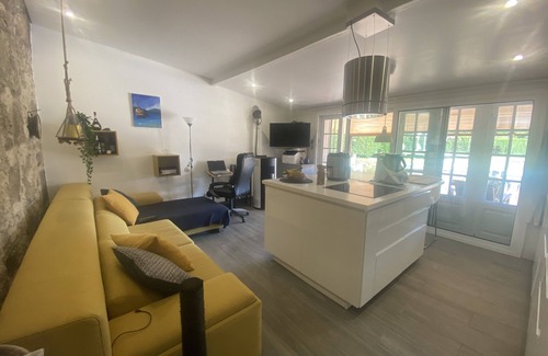 Ancora Villa | Beach house with private heated pool and jacuzzi