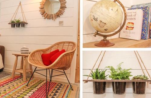 Trebarwith Strand Apartment | Beach Hut