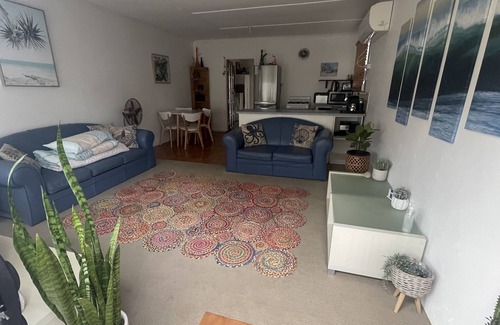 Ripon Apartment | Beach Hut Overnight Rental