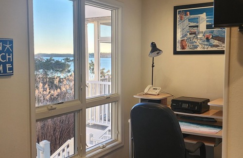 Bethany Beach House | Beach is just a few minute walk. Beautiful Townhouse with Ocean and Bay views.