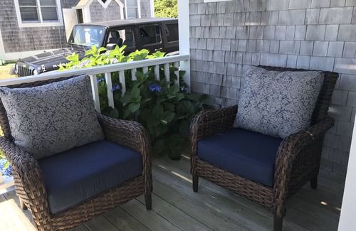 New Shoreham House | Beach is just steps away! Private path from upscale family home! Booking 2025!
