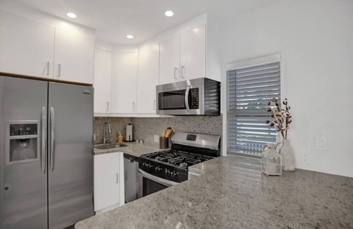 Hendricks and Venice Isles Apartment | Beach Isles: Modern Studio Apartment in Fort Lauderdale with Patio