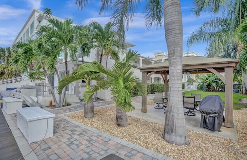 Hendricks and Venice Isles Apartment | Beach Isles: Modern Studio Apartment in Fort Lauderdale
