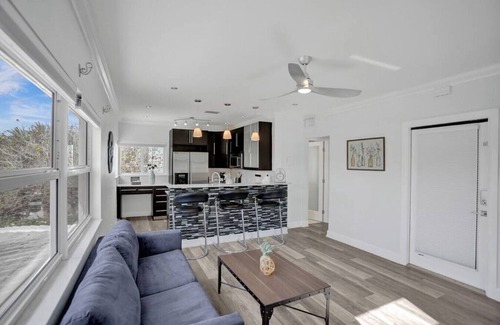 Hendricks and Venice Isles Apartment | Beach Isles: Modern 1BR Apartment in Fort Lauderdale