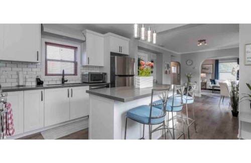 Orillia House | Beach, Lake & Parks to Play at this Summer Getawaynnnnnn