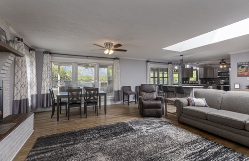 Wolf Creek House | Beach Lakefront, Easy Water Access Kayaks