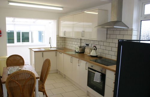 Prestatyn House | Beach Links Holiday bungalow Prestatyn 400 yards from sandy beach, with Hot Tub