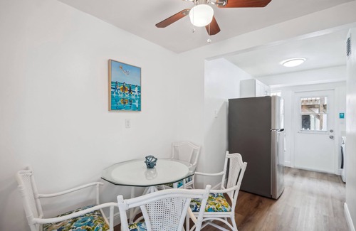 Sunset Beach Condo | Beach Livin 2 - A Cozy Casa🌴 Close to Beach
