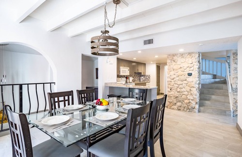 West Bay Condo | Beach Living at Villas Pappagallo BLDL