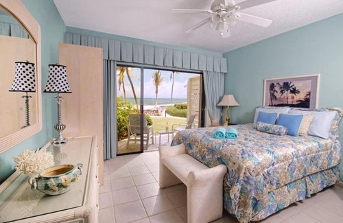 West Bay Apartment | Beach Living at Villas Pappagallo Beachfront 22