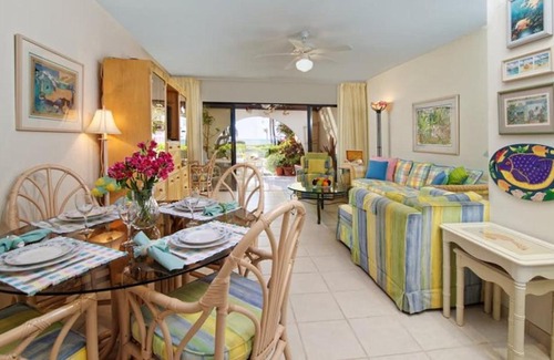 West Bay Apartment | Beach Living at Villas Pappagallo Beachfront 22