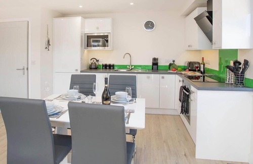 Benllech Apartment | Beach Lookout