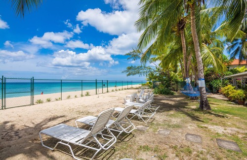 Brighton House | Beach Lover's delight!