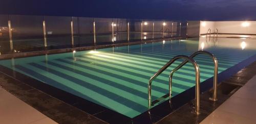 Mount Lavinia Apartment | Beach Mount Apartment (Blue Ocean Apartment)