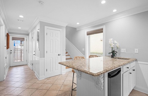 Seawalk Circle House | Beach Music l 30A l Bike to Seaside l Outdoor Dining l Pool l Bikes