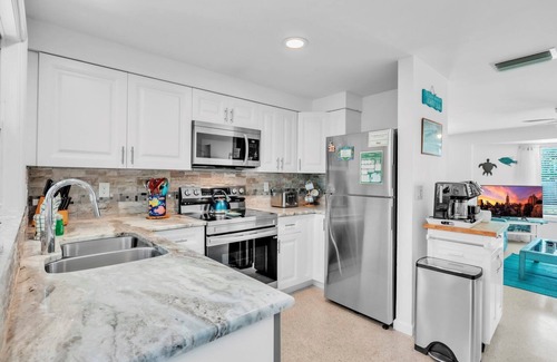 Anna Maria House | Beach N Bay 206 by Duncan Real Estate