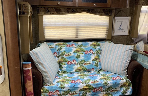 Surfside Beach House | BEACH nice RV Free golf cart with 4 day booking