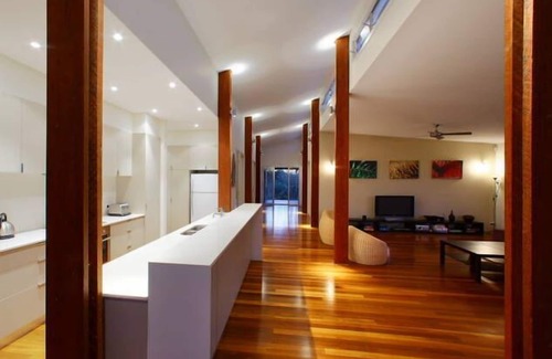 Gold Coast House | Beach Odyssey South Stradbroke Island