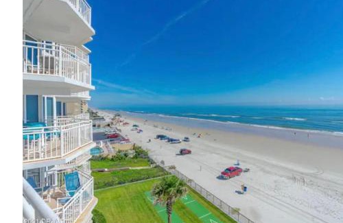 Daytona Beach Shores Apartment | Beach Oasis 704 Lovely Daytona ocean front for 5 sleeps up to 12