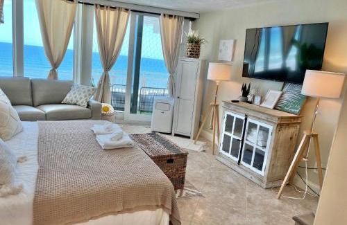 Daytona Beach Shores Apartment | Beach Oasis 704 Lovely Daytona ocean front for 5 sleeps up to 12