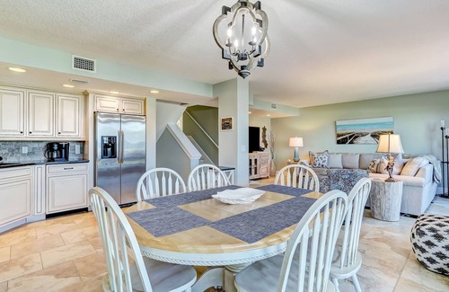 Fernandina Beach Condo | BEACH,OCEAN FRONT, Amelia Island FL, 2BR/2BTH ,SEE WAVES CRASHING, PET APPROVAL