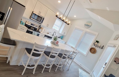 Corolla Village Condo | Beach Paradise: 5-min walk to beach & directly across from Currituck Lighthouse!