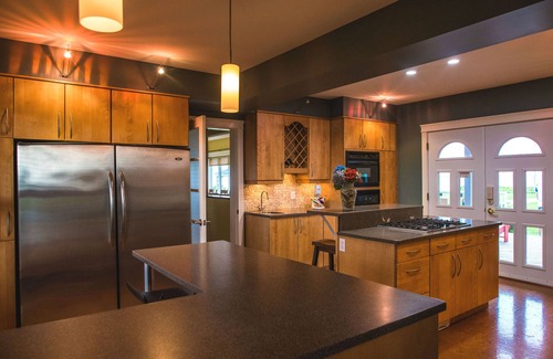 Borden-Carleton House | Beach Paradise! Unmatchable Sunsets, Hot Tub, Luxurious Ocean View, A/C, & more!