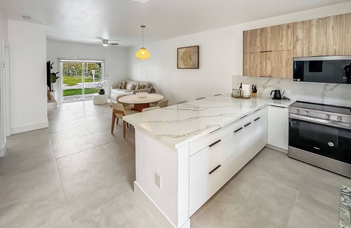 Alice Town Condo | Beach Paradise Villa Bimini Bay Condo -Polaris available!