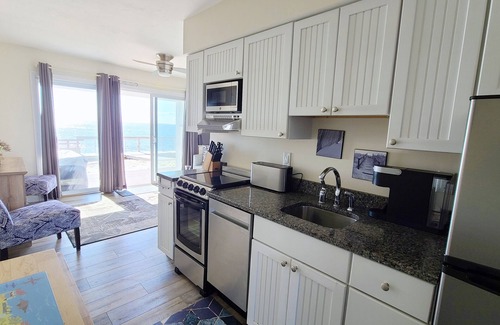 North Truro Condo | Beach Point Waterfront Condo-A/C, Amazing Sunset & Bay Views, Direct Beach Access