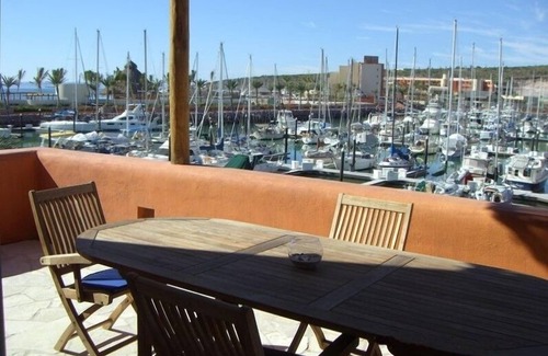 La Paz Condo | Beach, Pool, Golf, Fishing and Sea-Life Adventures!