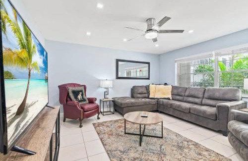 East Fort Lauderdale Apartment | Beach, Pool & Las Olas Getaway