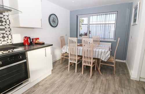 Holyhead Cottage | Beach Reach
