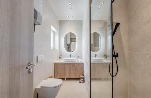 Kastel Stafilic Apartment | Beach Residence Parat