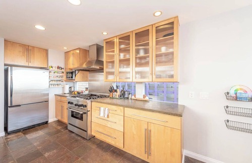 Del Mar Heights House | Beach Resort Home w/Ocean Views + Jacuzzi & Sauna!