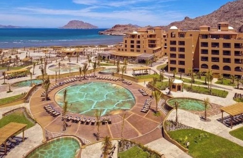 El Marasal Apartment | Beach Resort in Loreto, Mexico for the Holidays!